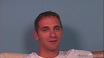 Preview 1 of Fucking En War - Sexy gay dudes have a lof fun sucking gay porn