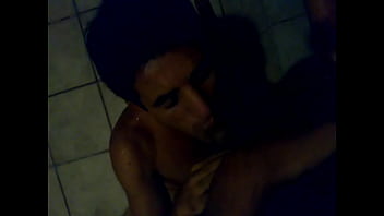 Preview 2 of Desimms 2 - Me fascina que se orinen en mi boca...mmm...delicioso...
