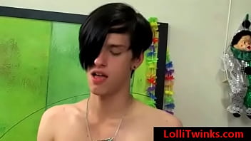 Preview 3 of Mom Xxx Porn Videos - Two amazing teenage twinks making out gays