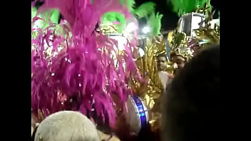 Preview 3 of Usa Big Mom - Renata Frisson - Mulher Melao topless in carnaval