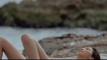 Preview 1 of Duauxma - Asian angel undressing by the ocean