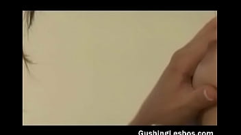 Preview 4 of Bokep Ngentot - Lesbo babe gets fucked with a glass