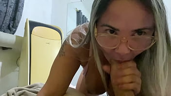 Preview 2 of Romantic Fack - Minha professora casada nerd. adora da o cu .