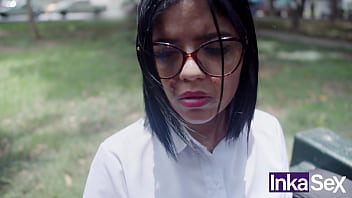 Preview 1 of Xxx Bengile Move - T&iacute_mida colegiala de 18 a&ntilde_os culona no va a clases y es pillada por desconocido de verga enorme.