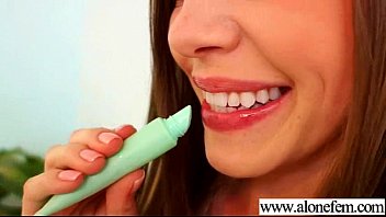 Preview 2 of Uc Brogr - Amateur Girl Play With Sex Toys In Front Of Camera vid-11