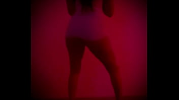Preview 1 of Lena Oul - Red Light Twerking With Lola Luv 2