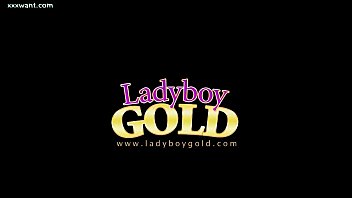 Preview 1 of Aanty Big Pussy Com - Ladyboy jerking her huge swagger with passion
