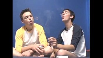 Preview 2 of Gewocichs - Gays Smoking hot hot