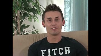 Preview 1 of Full Hd Hindi Xxx Vedio - Watching a str8 college jocks roommate reunion was super hot.