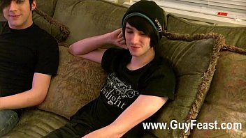 Preview 1 of L Yg - Hot gay scene Aron met William at a club and was convinced to shoot