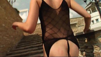 Preview 1 of Casino No Limite - Brunette temptress in lingerie blows two dicks by the pool