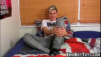 Preview 2 of India Sex Hindi - twink teen loves jerking off