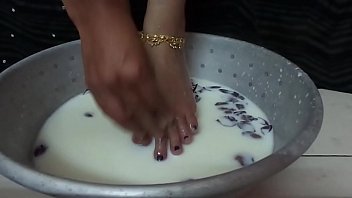 Preview 3 of Plumbers Sec Videos - indian feet1.MP4