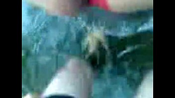 Preview 2 of Lass Gives Massage Fuck - En el rio