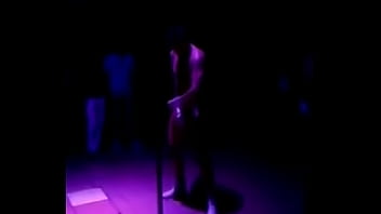 Preview 3 of Seachsex At Elevator - hombre en baile del tubo