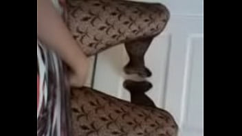 Preview 3 of Bbed Room - Mis piernas.
