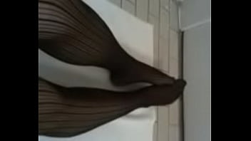 Preview 4 of Asia Monster Boob - Mis piernas.