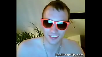 Preview 4 of Xxx Ka X X X Dj - Hot stud posing on webcam by RealPornGfs