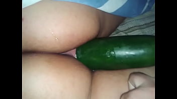 Preview 4 of Www Amateur Hiba Com - Safadinha Brincando com Pepino