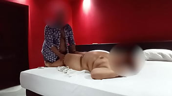 Preview 3 of Xxxsexy Kenya - Me dan un masaje desnuda frente a mi esposo est&aacute_ viendonos