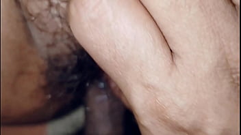 Preview 3 of My Riyal Mom Helping Hand - Mi amante me deja el pene bien cremoso