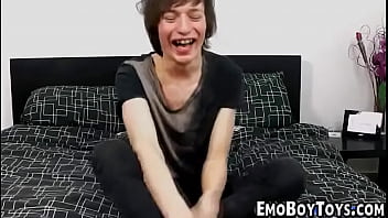 Preview 1 of Nichnaya - Twink loves to rub dick