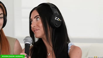 Preview 1 of Ug Blue Moviz - ZZCast: Good Vibes Only.Ryan Reid,  Delilah Day,  Theodora Day / Brazzers  / stream full from www.zzfull.com/emo