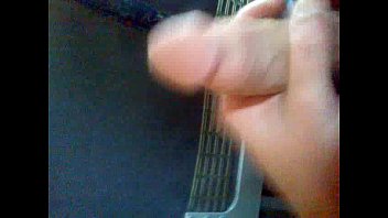 Preview 2 of Strip Downblouse - argentino pajeandose en el micro
