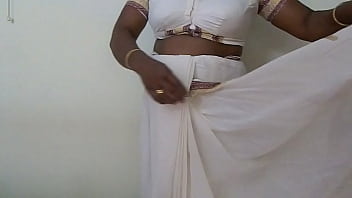 Preview 1 of Bus Porn Gifs - mallu aunty aparna showng  for money.MOV