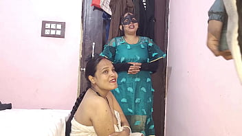 Preview 1 of Anchor Reshmi Sex Video - Pregnant stepmom got fucked stepdaughter by stepson Desi Chodan Viral Video
