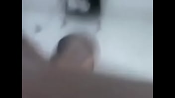 Preview 3 of Hot Mommy Bangs Boy - Surubinha com boquete