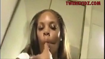 Preview 3 of Hard Lesbian Fuk - GIRL TWERKING AND MAKES GUY CUM