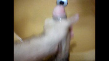Preview 2 of Blonde Alexia Sky B Rico Strong - punheta na pia
