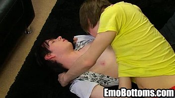 Preview 1 of Sunny Leon Hairy Porn - Cock sucking with Elliot Hawk and Brooke Summers emo twinks