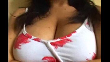 Preview 1 of Lon Land - morena cavala dando de vestidinho