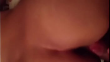 Preview 2 of Girl Kiss Mom Fuck - Colombiana en la Cama