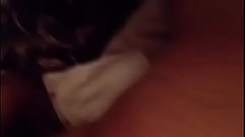 Preview 3 of Girl Kiss Mom Fuck - Colombiana en la Cama