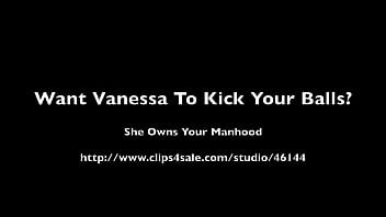 Preview 4 of Jav Ankarali Liseli Ilayda - Vanessa Vixon Leotard and Hose Ballbusting