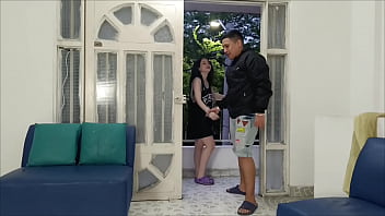 Preview 1 of Pees Tube - HERMOSA HERMANASTRA LATINA CALIENTE ESTA ESPERANDOME CLAIENTE EN EL SEGUNDO PISO DE NUESTRA CASA - porno en espanol
