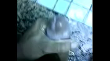 Preview 4 of Little Liny - Na piscina do motel ainda