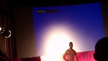 Preview 2 of Mini Skirt Sex Video - GOGOS PAU PRA FORA