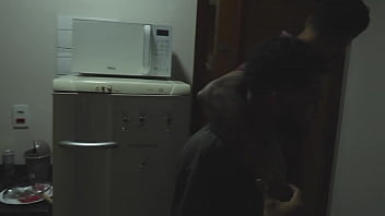 Preview 1 of Kissing Lesbiyen - Sonhou que transou com a namorada do amigo! Corno deixa amigo fuder a buceta da namorada gostosa.