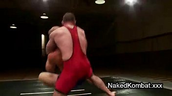 Preview 1 of Synz Deep Throat - Wrestler gays ass fucking and sniffing
