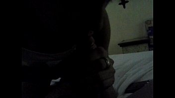 Preview 2 of Threesome Slim Guy - for larry caberga...chica chupando mi berga