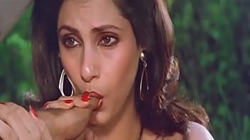 Preview 2 of Masturbasi Oil Job - Sexy Indian Actress Dimple Kapadia Sucking Thumb lustfully Like Cock