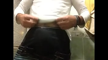 Preview 2 of Carr Me - capturedvideo.MOV