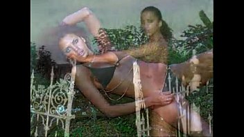 Preview 2 of Teacher Change Drees - No&eacute_mie Lenoir