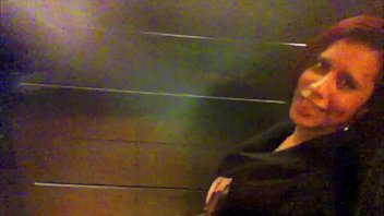Preview 2 of Loira De Curitiba Dando A Buceta - Bustin her azz