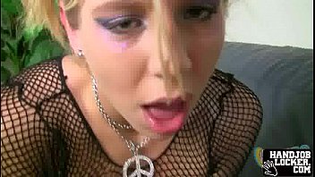 Preview 3 of Pumpkin Brott Sis - Blonde teen slut handjob
