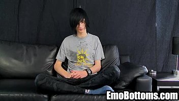 Preview 2 of Jordi El Nio Polla With Sexy Mom - A sexy punk brunette twink is masturbating